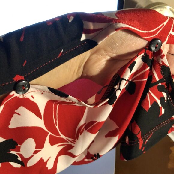 Chico's Womens Tunic Top Size 2 (Large) Open sleeves attached with buttons - Picture 10 of 13